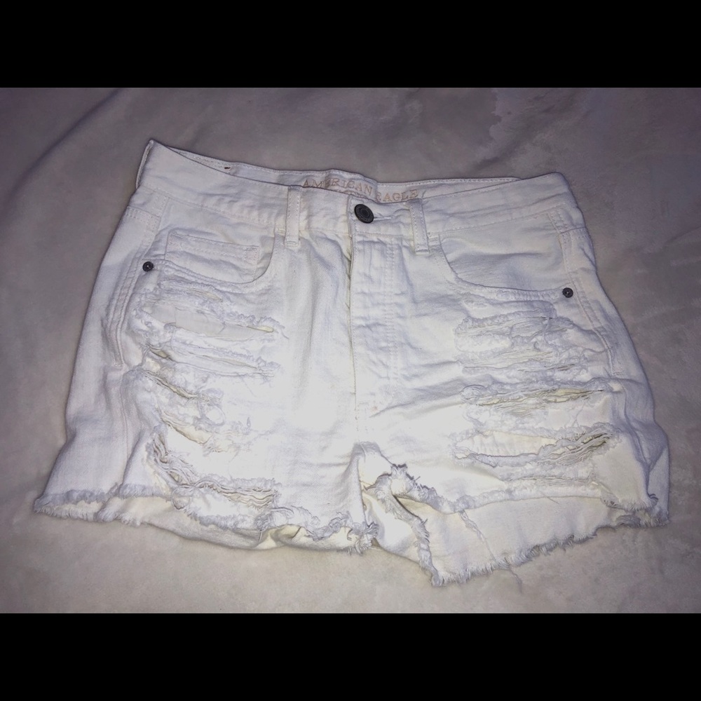 White High-waisted Shorts